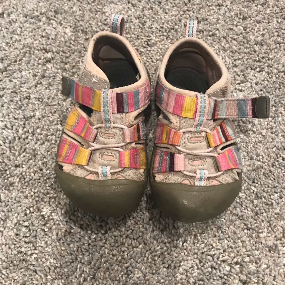 Keens (baby)-size 6